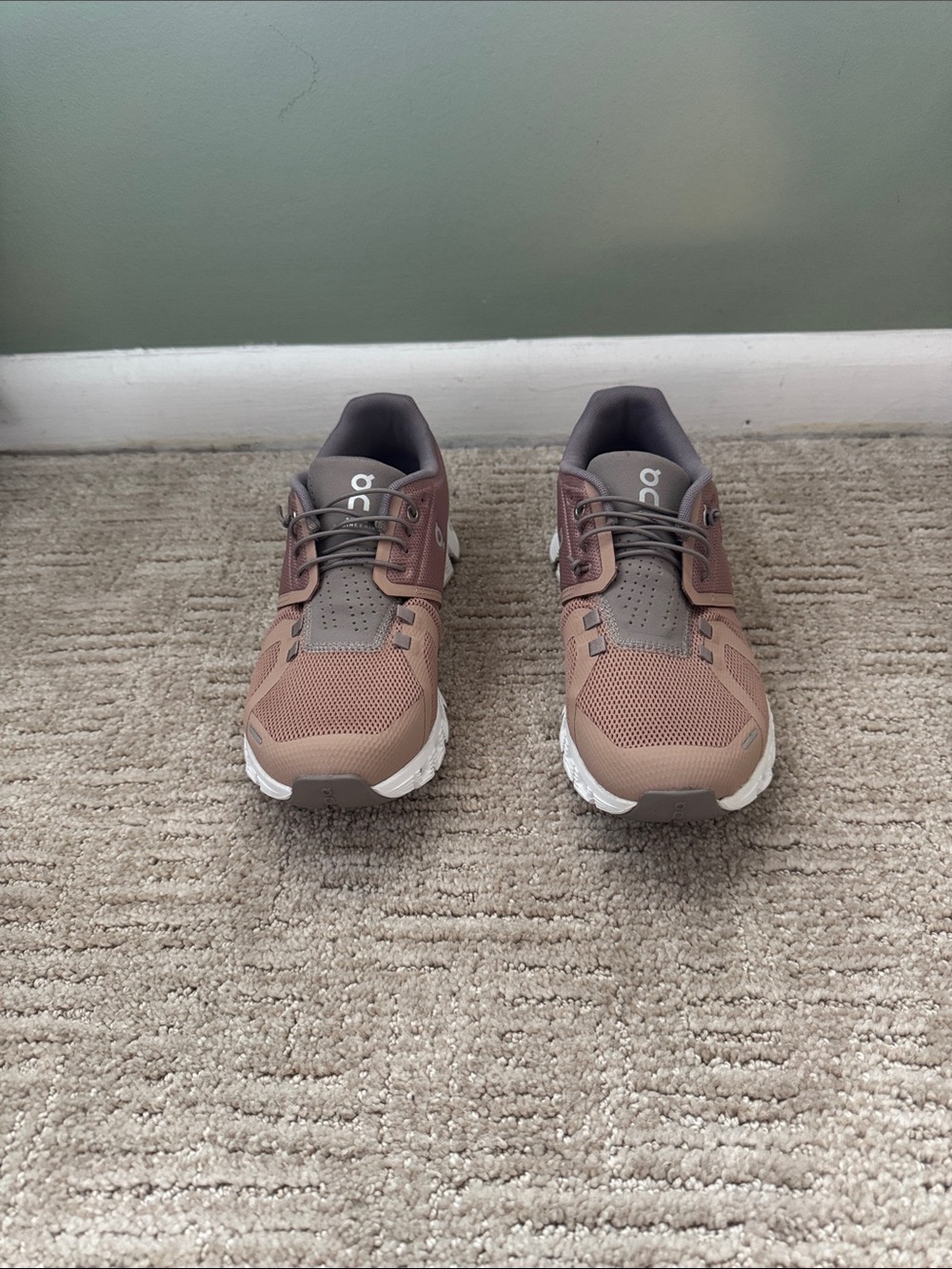 Like new - worn once On Running Cloud Women's Running Shoes - Rosebrown/Fog 7.5